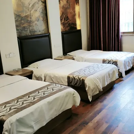 Holiday Theme Hotel Rome, Fengqiu Hotels in Fengqiu