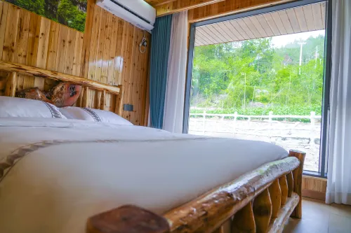 Hefeng Axiang Homestay (Ping Shan Gorge Scenic Area Store)