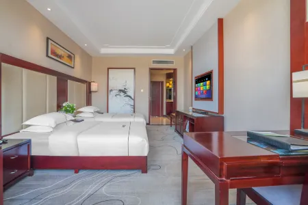 Fortune Hotel Отели в г. Луси