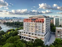 LiCLOUDS HOTEL (Guilin Two Rivers and Four Lakes Xiangshan Park) فنادق في قويلين