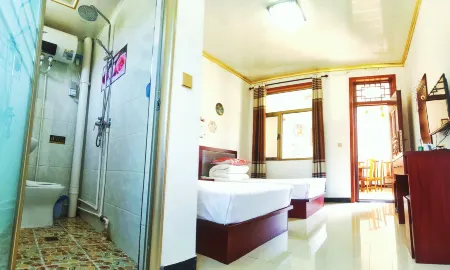 Tianshui Maiji Chinese Inn Отели рядом с достопримечательностью «Maijishan Botanical Garden»