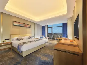 Ramada Plaza by Wyndham Dongxing Citycenter