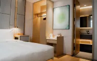Mercure Haijintian Hotel (Wuwei Star Shopping Center)