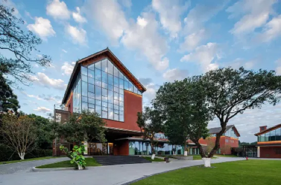 Guochahui Banshan Tea Garden Resort Отели рядом с достопримечательностью «Qingfeng»