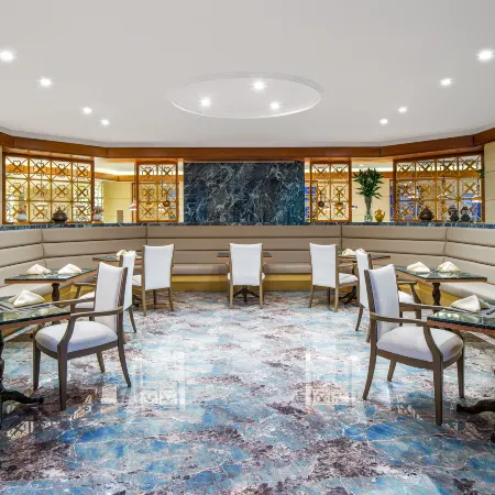 Jiuzhai Manor International Hotel