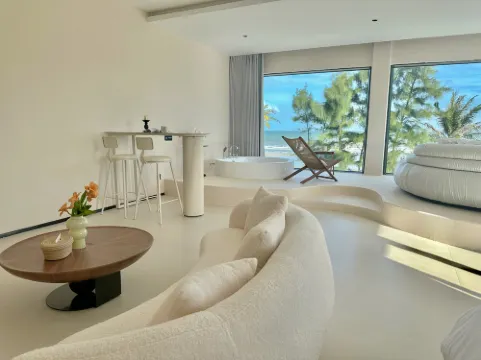 Listen to the sea shell holiday home (China's first beach shop)