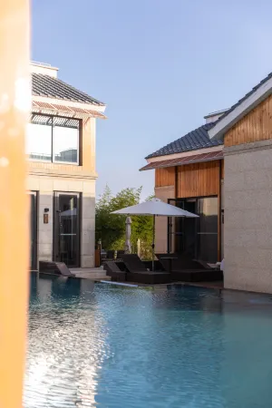 Nest Bar B & B Отели рядом с достопримечательностью «Dongping National Forest Park»