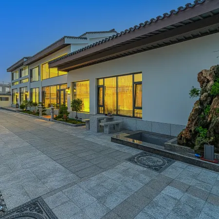 YouLand Hotel