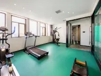 Ibis Hotel (Nanchang Tengwangge Longevity Palace) Hotels near Donghu