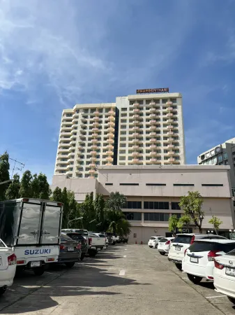 Charoen Thani Hotel, Khon Kaen Отели рядом с достопримечательностью «Kaen Nakhon»