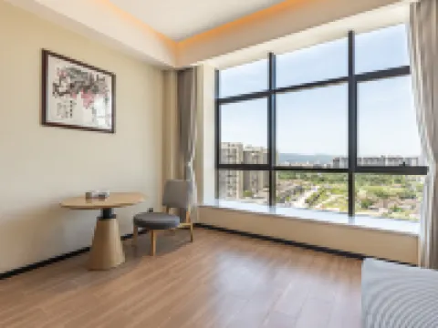 Rezen Kingtown Hotel Hotels in Wanning