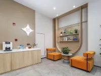 Baishi Express (Changzhou Spring and Autumn Yancheng University Town Hotel) - Bintang 2