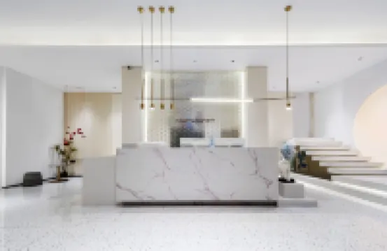 Yiwu Qingtao E-sports Hotel