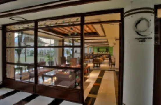 ホテル セントロ プエルトプリンセサ パラワン