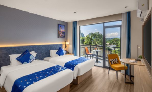 Yeste Hotel (Yangshuo Xijie Lijiang)