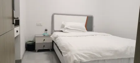 Nanshu Chinese Inn (Huanggang Vocational and Technical College) Отели рядом с достопримечательностью «Mechanical and Electronic Engineering Department of Huanggang Polytechnic College»