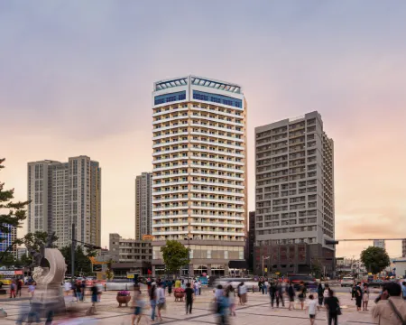 Le Collective Sokcho Beach Hotels in Sokcho-si