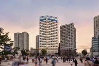 Le Collective Sokcho Beach Hotels near Sokcho Beach