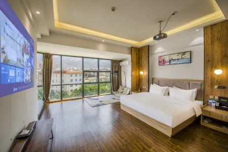 Pengrun Holiday Hotel Отели рядом со станцией Enping Railway Station