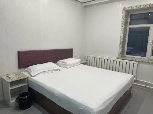 Juyuan Yijia Express Inn Hotels in Yanshou