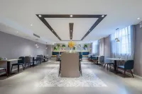 โรงแรมโฮมอินน์ (สาขา โรงพยาบาลประชาชนไห่หยาง พลาซ่าซินหยวน) - พร้อมอาหารเช้า