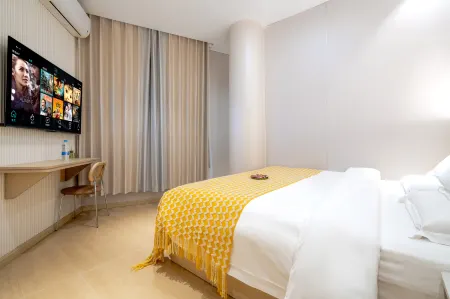 Hongfangzi Hotel (Phoenix Lake Park) Отели рядом с достопримечательностью «Liangshan Passenger Transport Terminal»