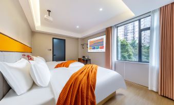 Guojin Hotel (Guangzhou Sun Yat-sen University South Campus Binjiang East Road Metro Station Branch)