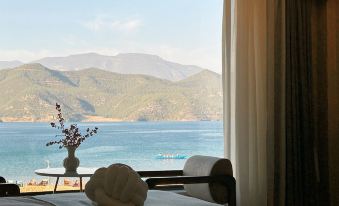 Lugu Lake Guantang Yixi Yishe Lake View Holiday Homestay