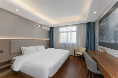 Home Inn Huaxuan Collection Hotel (Nanjing Lukou International Airport Tongshan Subway Station) Hotel in zona Jinken International Education College