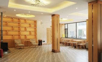 Deqin Zouqi Luxing Meili Yubeng Hotel