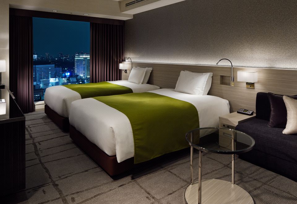 1. 미츠이 가든 호..