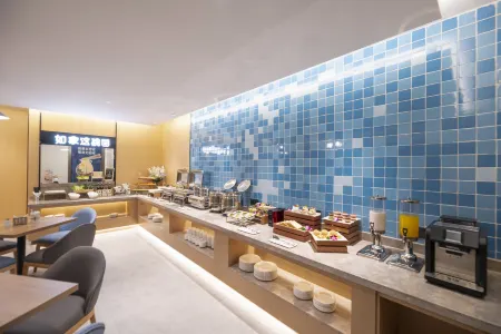 Homeinn · neo (Kunshan Zhoushi Xinmao Road) Отели рядом с достопримечательностью «Bachenghu Park»