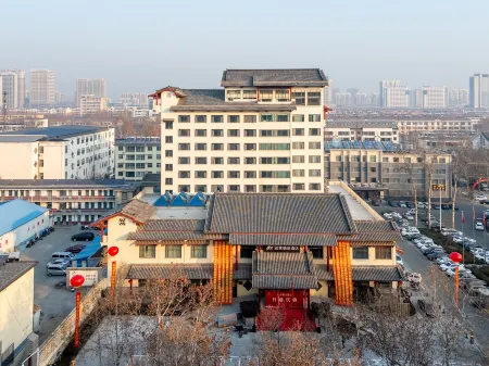 Homeinn Plus Hotel (Weifang Linqu County Government) Отели в г. Линцюй