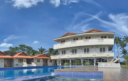 Shoreland Beach Resort by Cocotel Отели рядом с достопримечательностью «Кауэйн Ков»