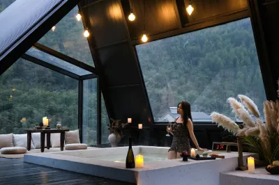 溪邊上SONDER·山奢私湯民宿 石嶺村附近的飯店