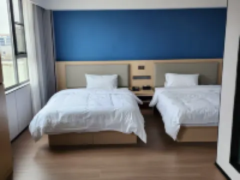 Junyi Chain Hotel (Dayingzhen) Hotels in Weishi