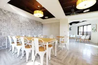 Dream 12 Hotel - Inns