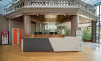 First Forest Hot Spring Hotel FLOWER BAY Отели рядом с достопримечательностью «Горячая Источники 1-й деревни Цуй Ван»