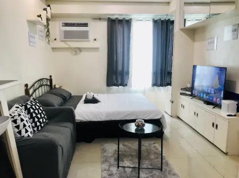 Staycation in Makati by Icon's Pad