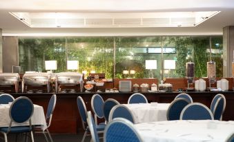 VIP Executive Arts Hotel