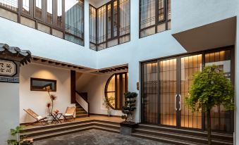 Dali Baiju | TEA CHAT Chinese Style Zen Courtyard (Cangshan Scenic Area Branch)