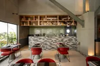 SeSaya Poshtel & Bistro - Colombo's Newest and Finest Poshtel Dorms and Rooms - Завтрак