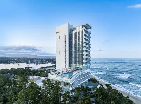 Seamarq Hotel