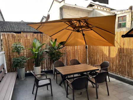 Houjiefang Homestay (Border City Chatong Scenic Area)