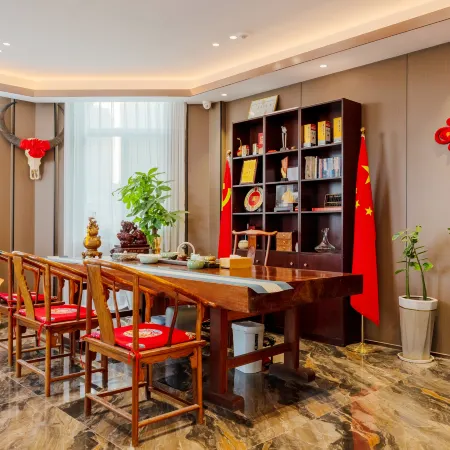 Qingdao Jinsha Bay No.1 Resort Hotel (Jinsha Beach Beer City)