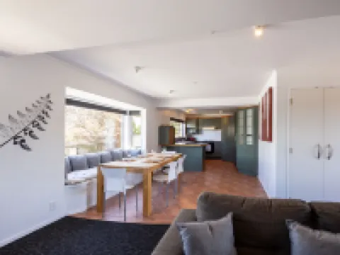 Haka House Taupo Hotels in Taupo
