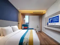 홀리데이 인 익스프레스 닝보 펑화, IHG 호텔 펑화 인타이청 호텔