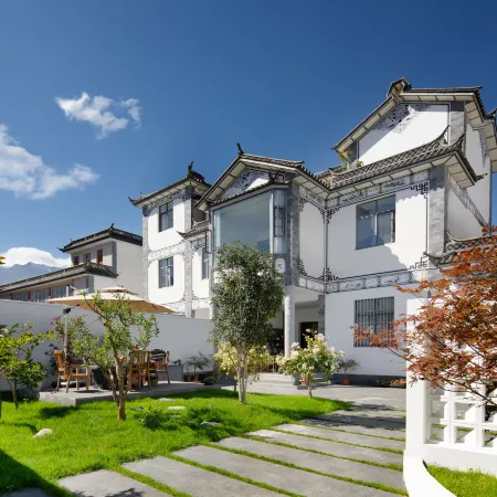 Wutong Courtyard · Villa: Bai Ethnic Aesthetics | Panoramic Cangshan View Guesthouse