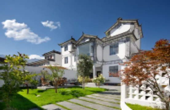 Wutong Courtyard · Villa: Bai Ethnic Aesthetics | Panoramic Cangshan View Guesthouse