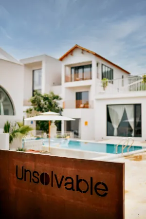 Wujie UNSOLVABLE Private Hot Spring. Healing. Wellness. Art Boutique Stay